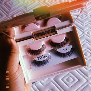 House of Lashes LED Lash Case w/ favorite 2 lashes